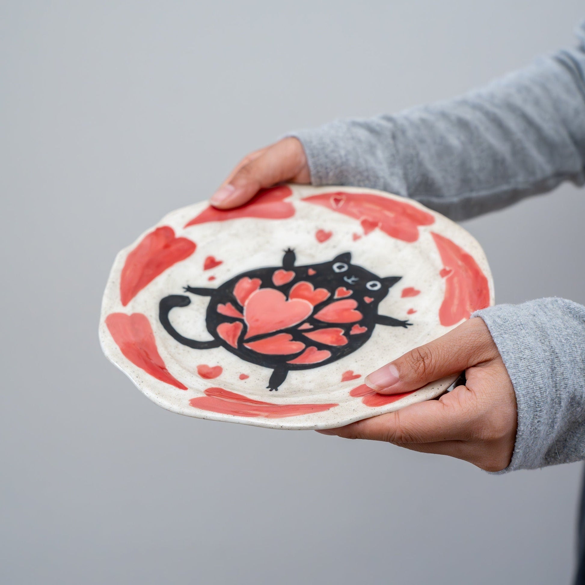 Hearts Aflutter Cat Dish — view 4