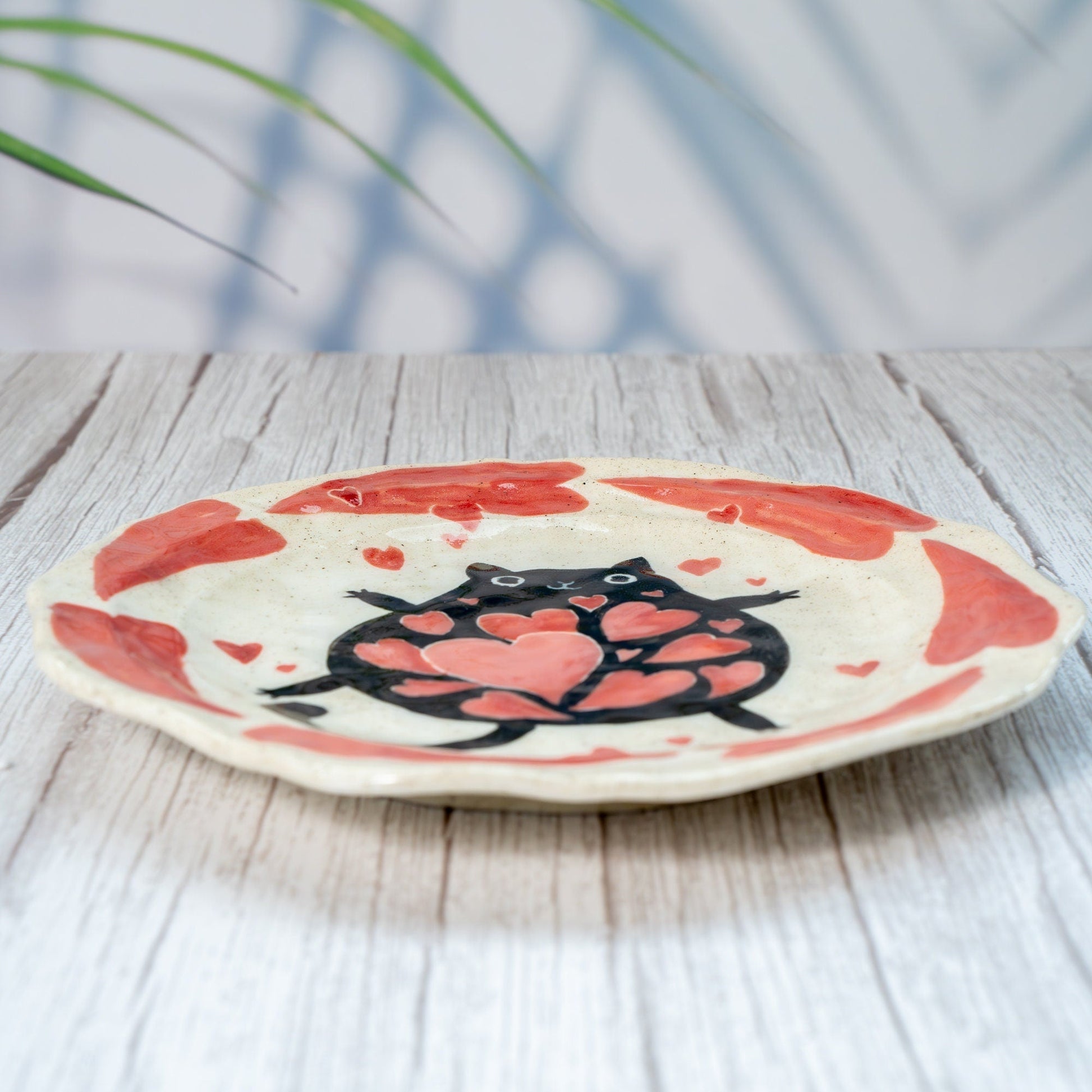 Hearts Aflutter Cat Dish — view 5